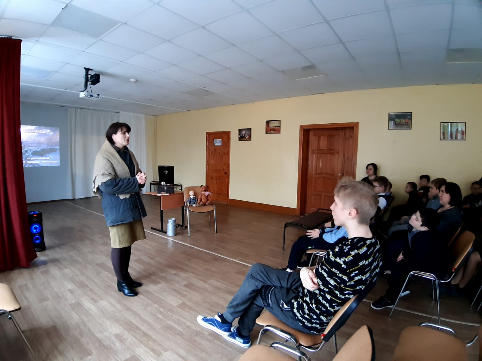 Укажите подпись к картинке.